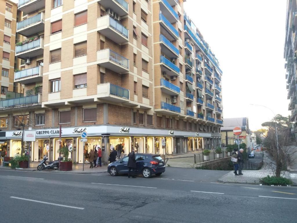 Roma Trastevere Station Luaran gambar